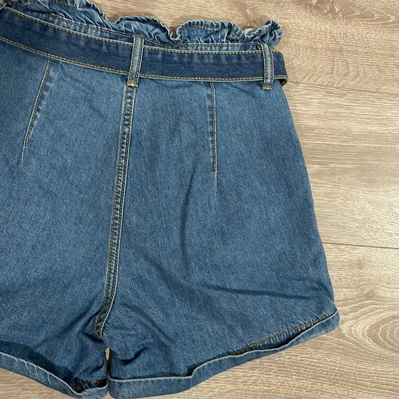 Shein Retro High Rise Pleated Paper Bag Waist Denim Jean Shorts 4 - Picture 11 of 11
